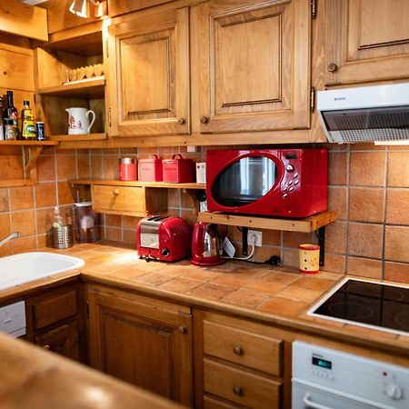 מגב Warm 2-Bedroom Apartment Near The Tourist Office מראה חיצוני תמונה